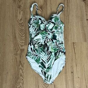 NIPTUCK Green Ruched Multi Fit Cup Tropical Leaf Print One Piece Swimsuit US‎ 4